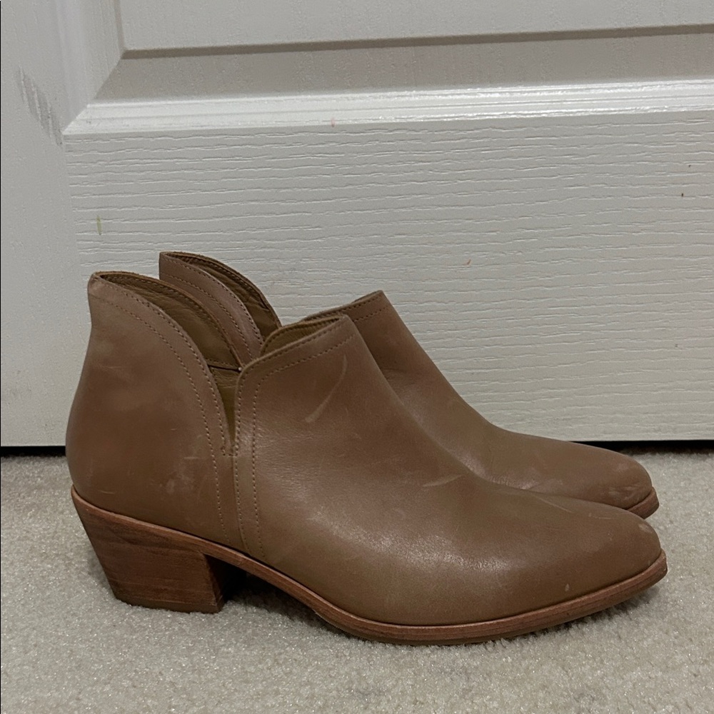 Nisolo Brown Leather Ankle Booties